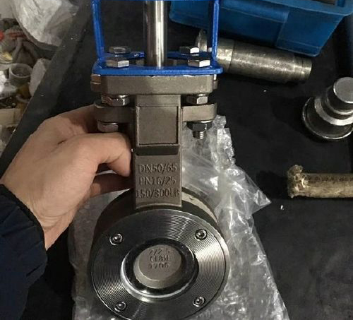 電動調節蝶閥